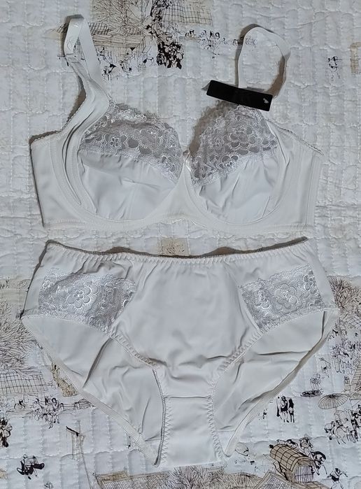 Продаю комплект женского белья MILANNI