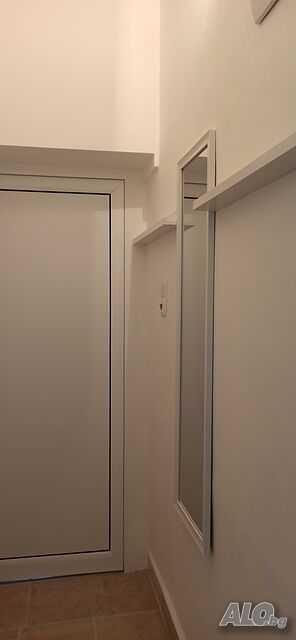 Тристаен СЦ с гараж 700 евро - от собственик