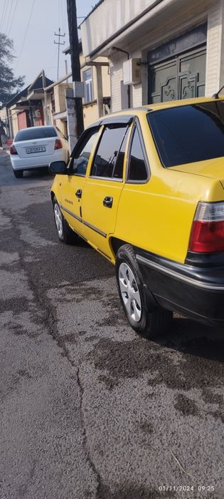 Daewoo Nexia 1 sotaman