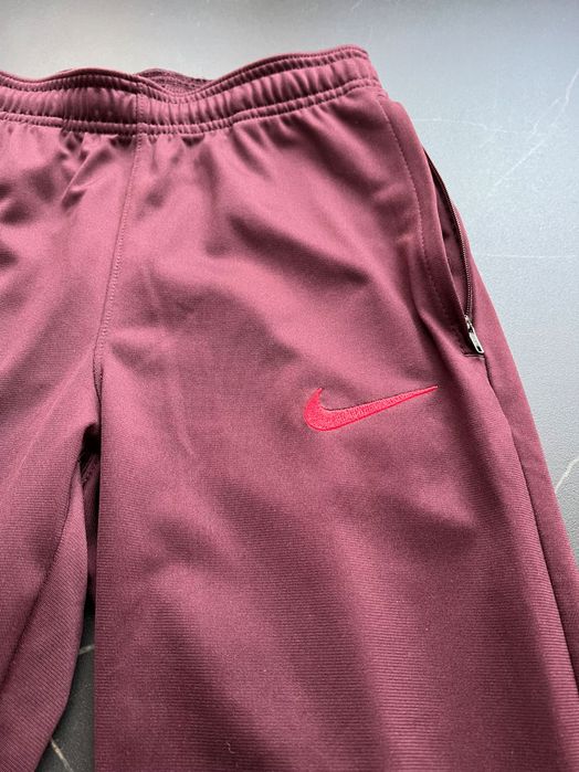 Детски спортен екип (анцуг) NIKE DRI-FIT L.F.C. Liverpool - размер M 137-147 см