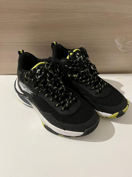 Баскетбольные кроссовки