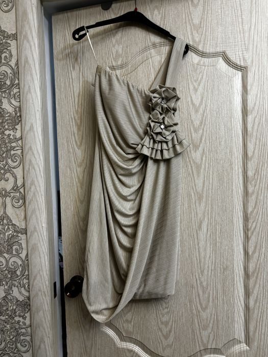 Одежда женская 44 р