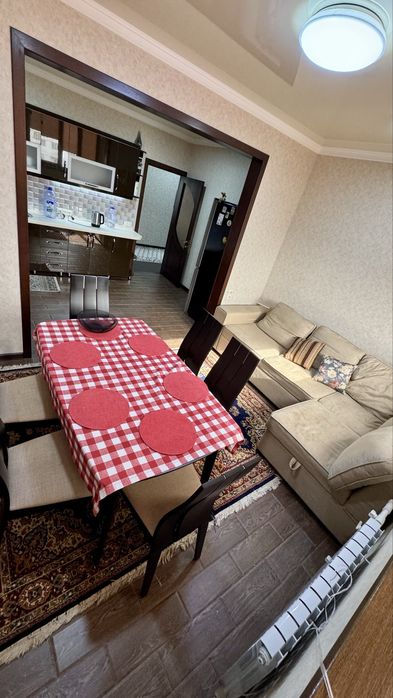 Продам квартиру 3-комнатную. Метро Шахристон