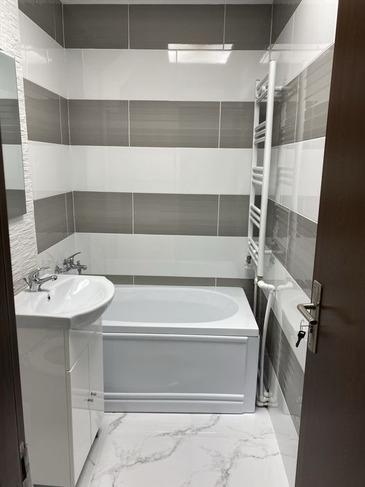 Inchiriez apartament 2 camere