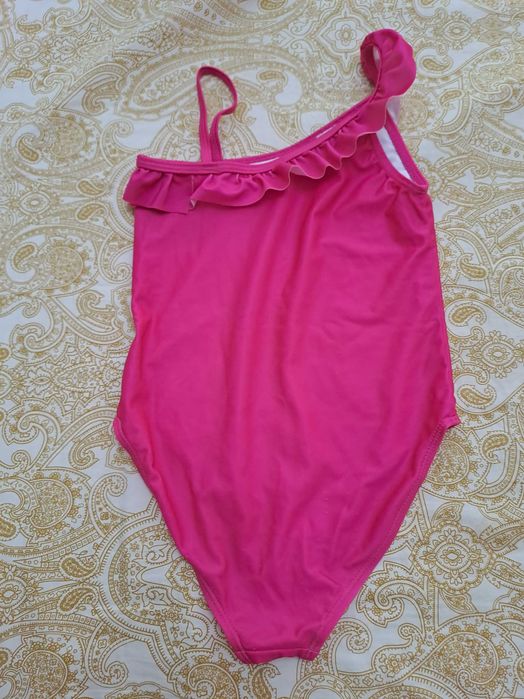 Купальники на 4-9лет