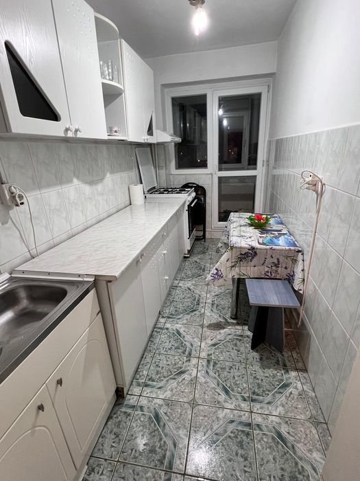 Inchiriez apartament 2 camere Tiglina 1