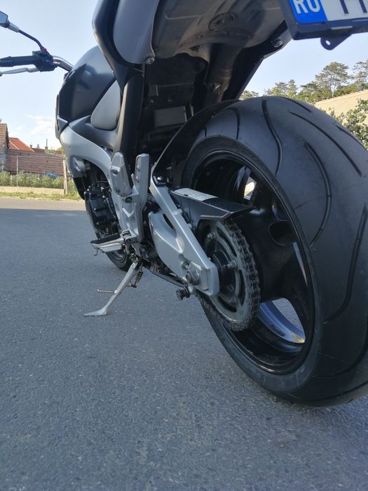 Suzuki GSR600 naked bike