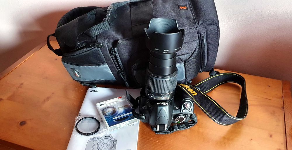 aparat foto digital DSLR NIKON D3100 cu obiectiv 55-200