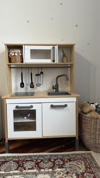 Детская кухня IKEA с приборами