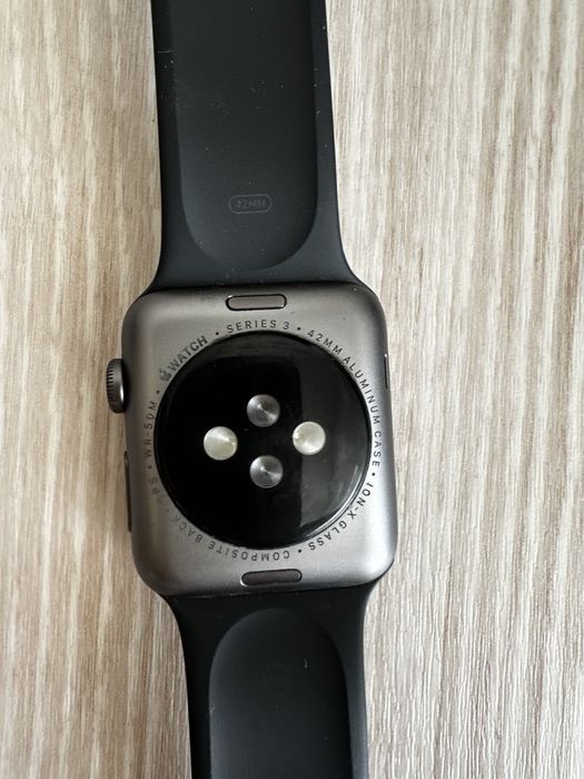 Продам часы Apple