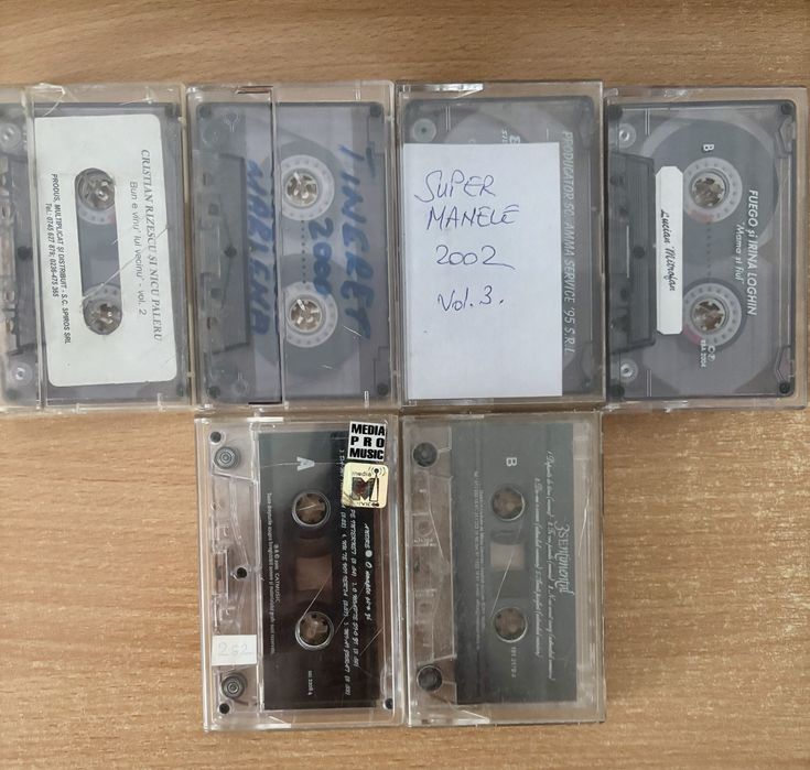 Casete audio cu manele si muzica de petrecere