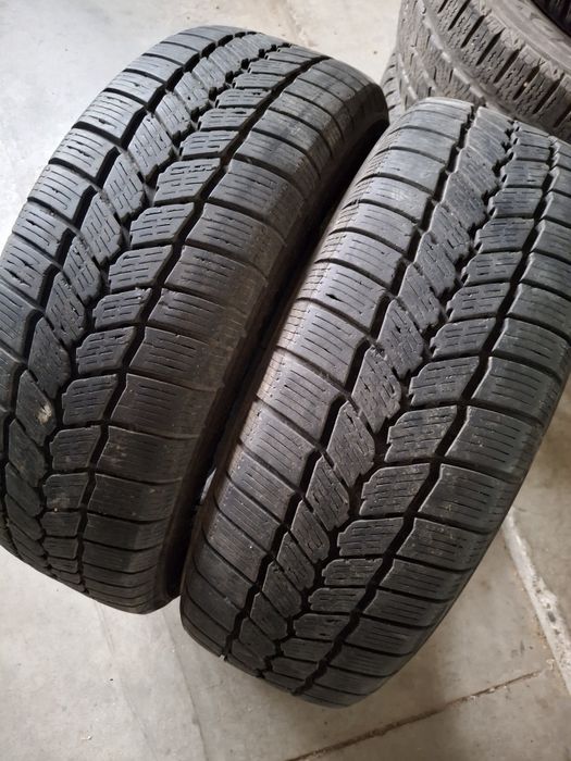 2 Anvelopele de iarnă 205 65 r15C Michelin