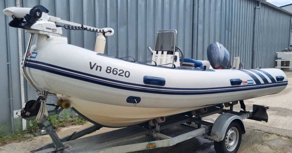 Продавам лодка RIB Tohamaran 4. 20 + Yamaha 40 HP