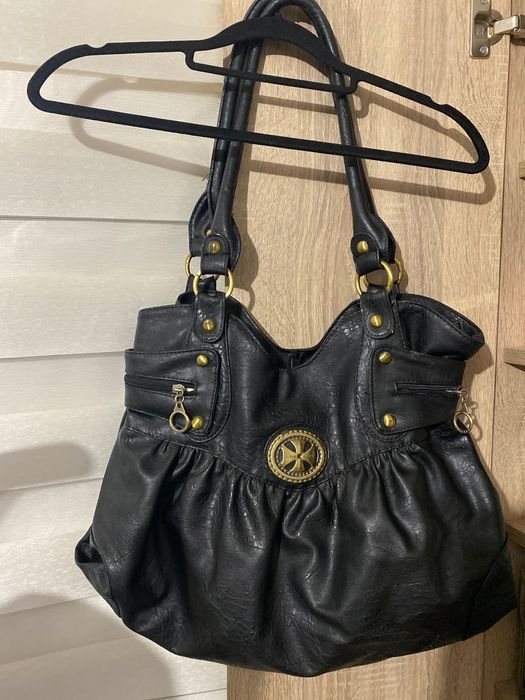 Дамски чанти      .