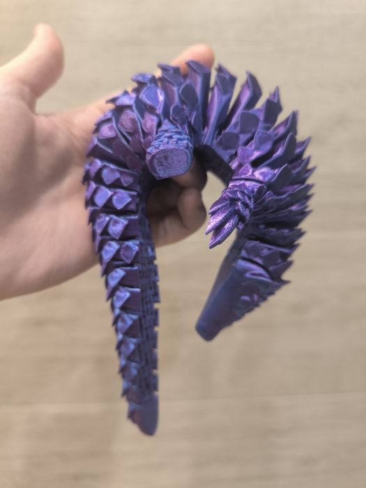 Продается гибкая игрушка панголин.