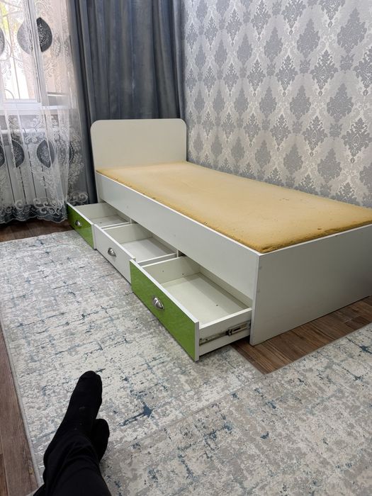 Продам две кровати отличного качества