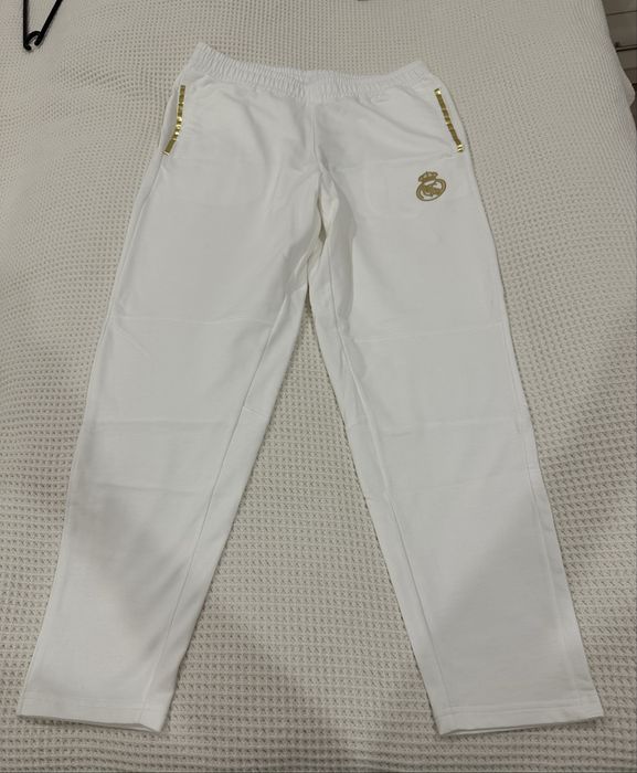 Нов дамски анцунг горнище и долнище на Реал Мадрид by Adiddas