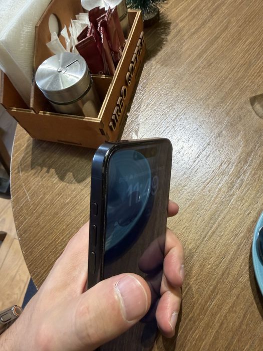 Продам Айфон 15 promax