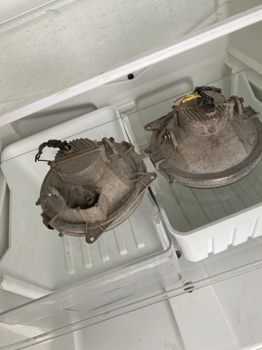 Туманки оутбак 2000г.в корпус целый