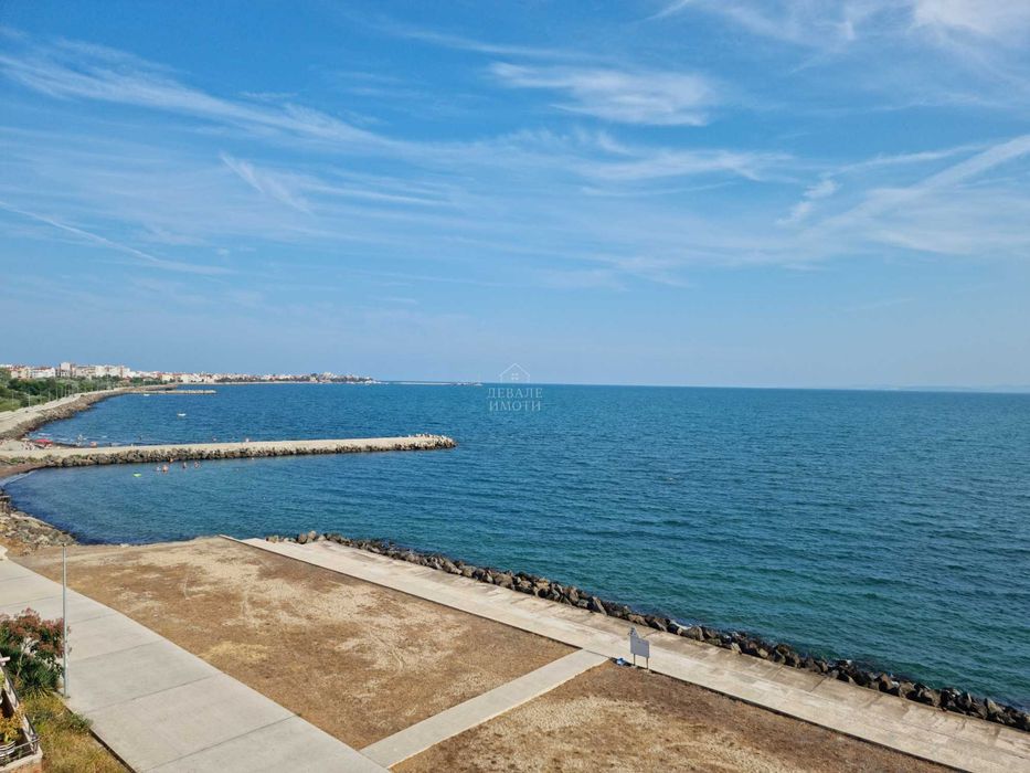 Първа Линия на Морето