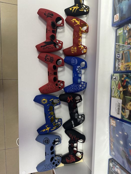 Чехлы для джойстиков PS4 и PS5