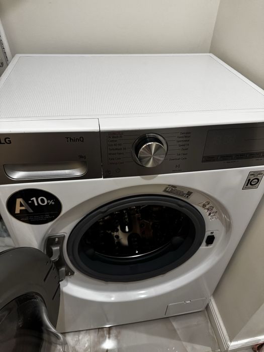 Vand Masina de spalat rufe LG F2WR909P3W, in garantie
