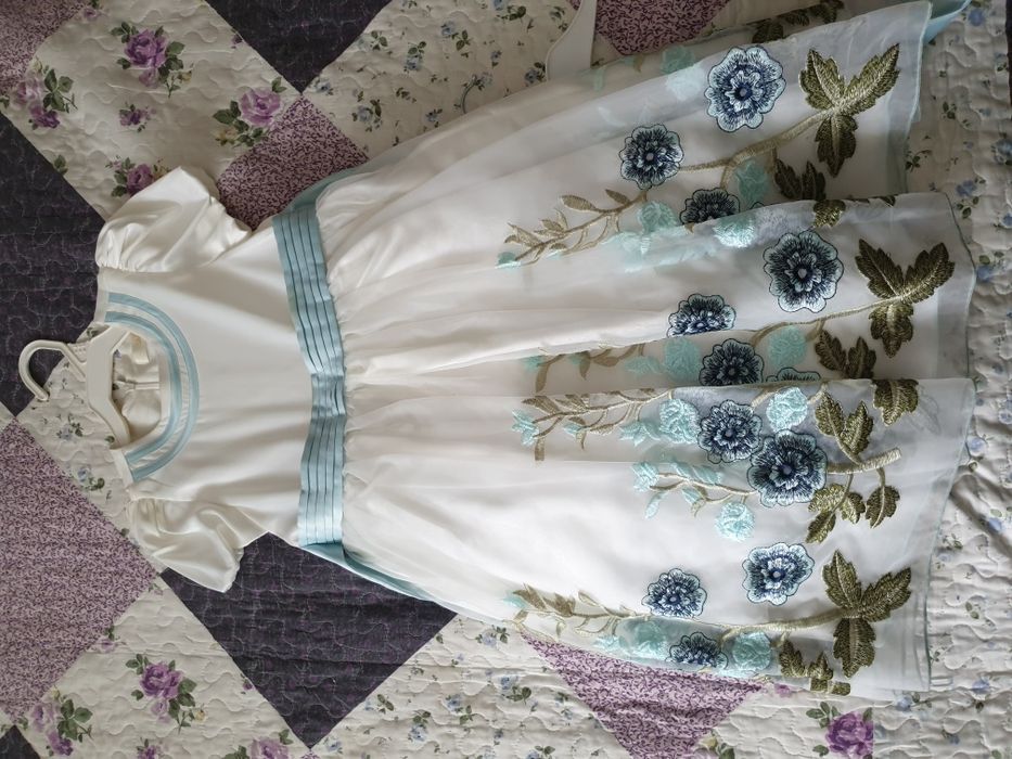 Платье на девочку