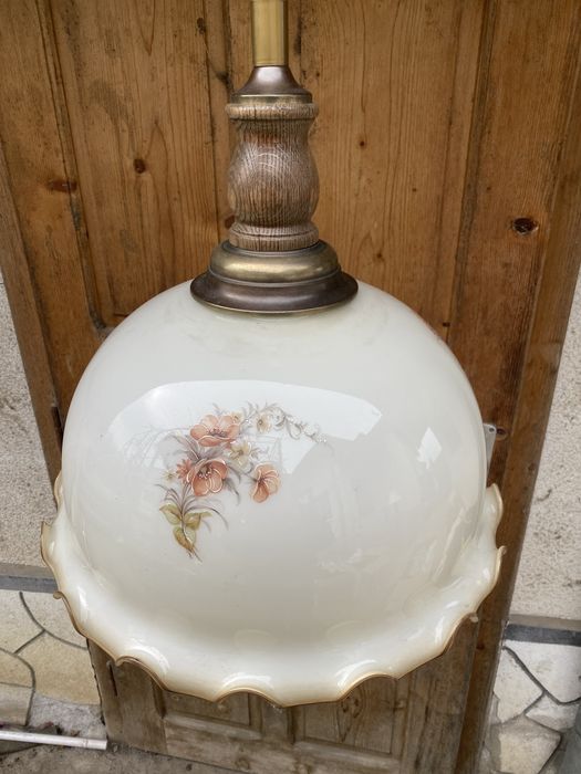 Lustra de tavan cu sticla opalina