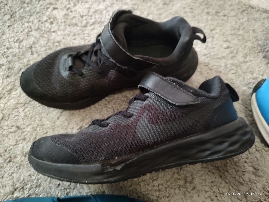 2 чифта сандали Найк и два чифта маратонки Nike