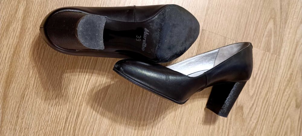 Vând pantofi piele dama Marelbo
