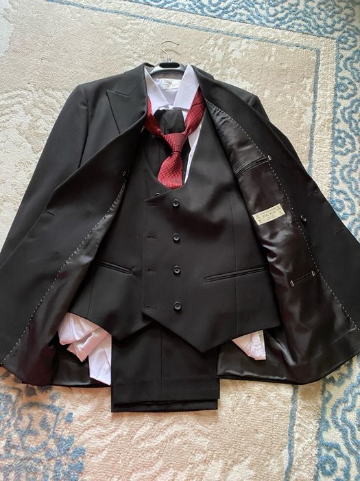 Костюм сатылады 1рет киімді тойға