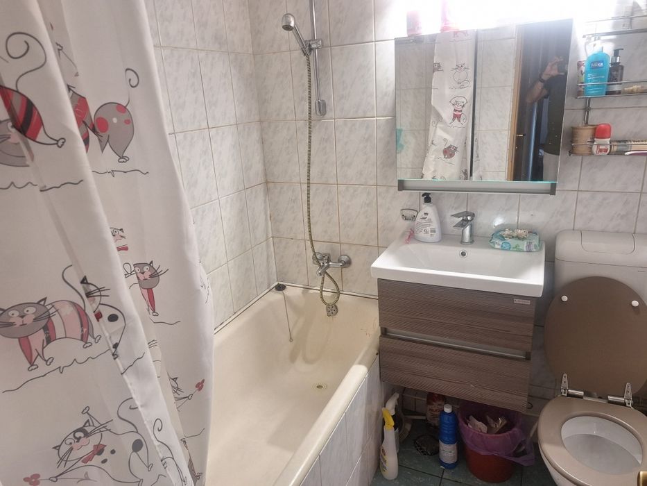Inchiriez Apartament 3 camere cartier Mărăști vis a vis de Kaufland