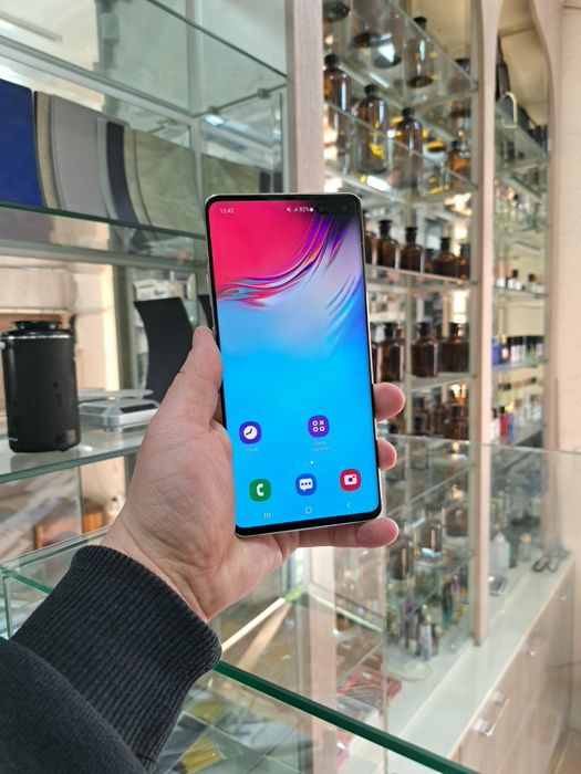 Samsung S10 5g xotirasi 8/256GB