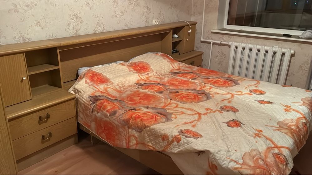 Двухспальная кровать