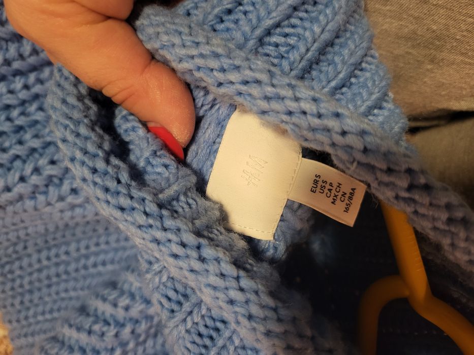 Pulover dama Hm 2 la pret de 1