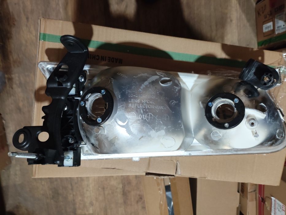 Камри 25 фара Америка