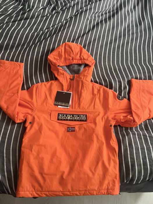 Чисто НОВО детско  яке Napapiri