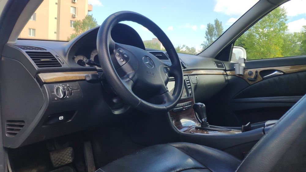 НА ЧАСТИ Mercedes w211 e200 cdi