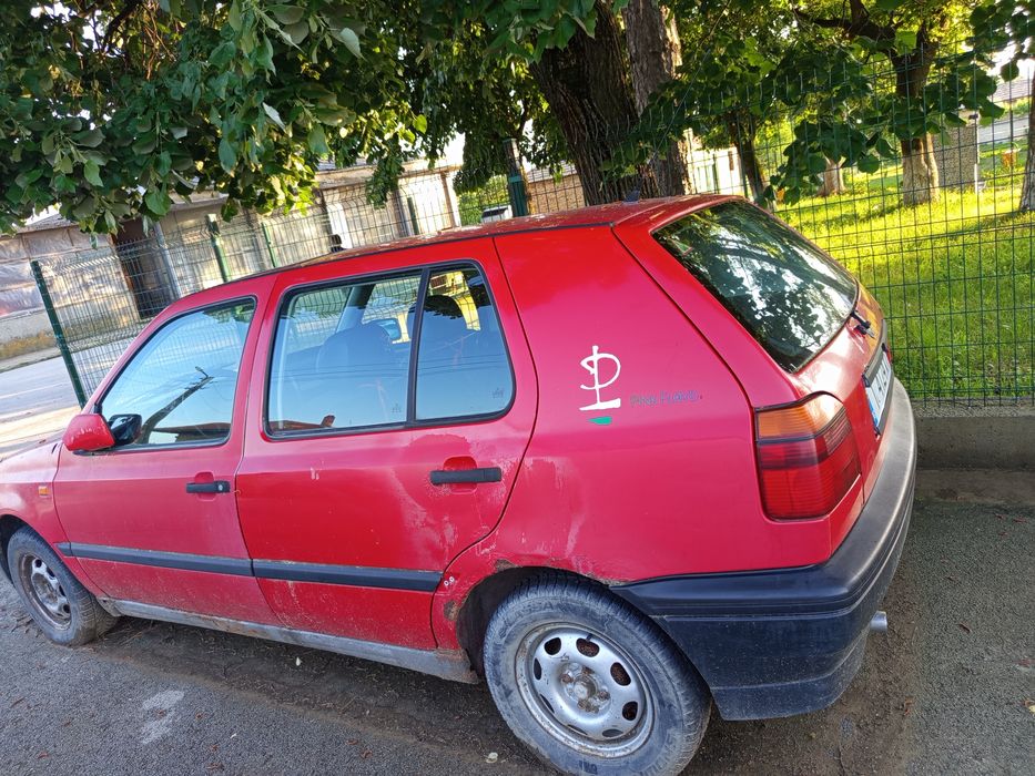 Продавам голф 3 за части