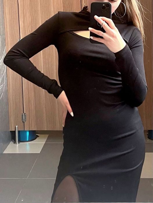 Продам платья черные вечерние