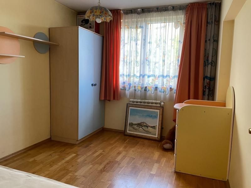Дава се под наем Тристаен апартамент в София, Хиподрума - 108 кв.м за 750 € - Снимка #8