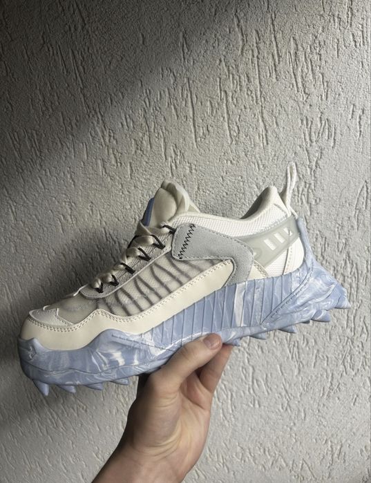 Off White Oddsy ( Punem doar cu avans )