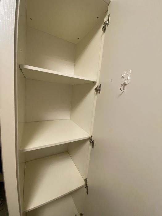 Спальный гарнитур срочно продам