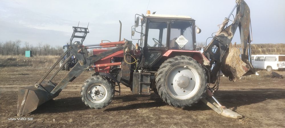 Экскаватор-погрузчик на базе МТЗ 82.1