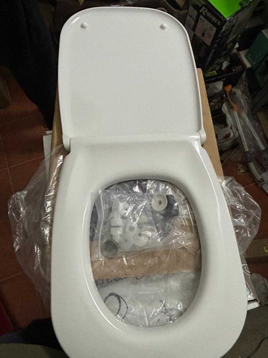Capac WC Duravit D-Code, închidere silențioasă