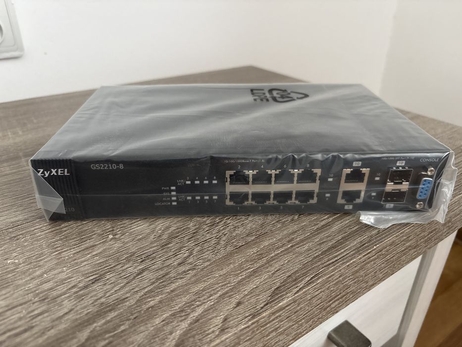 Switch ZyXEL GS2210-8 nou.