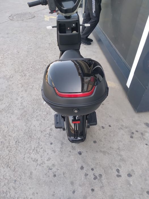 Skutr sotiladi hali yengidek