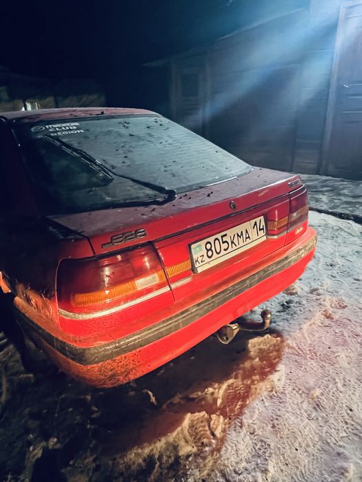 Продаётся автомобиль Mazda 626.
