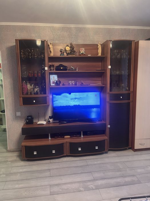 Срочно  продается стенка