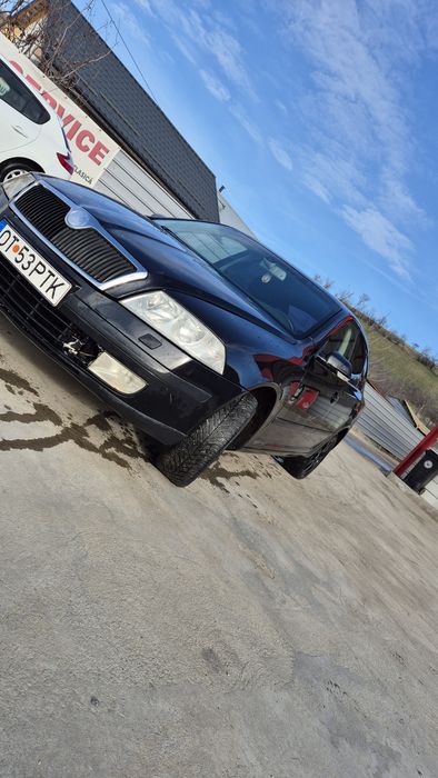 Skoda octavia 2 2.0 16v TDI Sau Variante  IN mod special cu LOGAN VAN 1.5